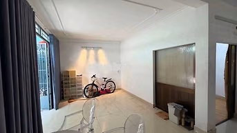 nhà đẹp vô ở liền 1 lầu có st 2 phòng ngủ có nội thất đầy đủ 