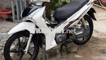 Future ledd dk 2021 trắng ngọc Trinh biển 50 ngây