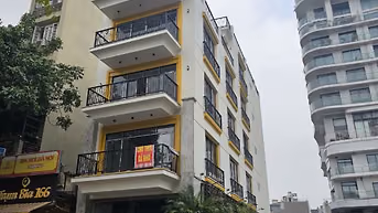Cho thuê mặt bằng kinh doanh tầng 4.