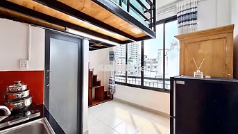Gác lửng cửa sổ trời full tiện nghi - XVNT gần Ngã tư hàng xanh