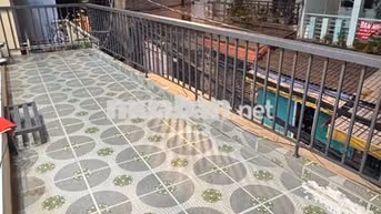 PHÒNG BAN CÔNG - MÁY LẠNH - TỦ GỖ - MÁY QUẠT