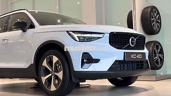 Volvo XC40 - ƯU ĐÃI LÊN ĐẾN 300 TRIỆU ĐỒNG 🔥