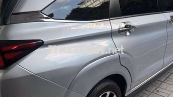 Toyota Veloz Cross 7 chỗ Bạc