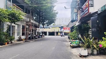 80m2 - Mặt tiền Lũy Bán Bích - Ngang 4.4m - Đường 10m - Chỉ 10 tỷ hơn