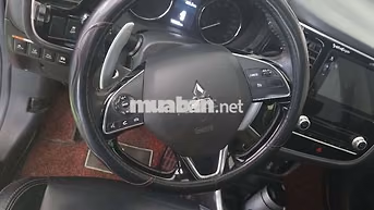 Mitsubishi Outlander Bản full Số tự động Đỏ