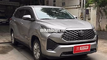 Innova Cross 2.0V 2024 Bạc - Xe Cty XHĐ còn giảm