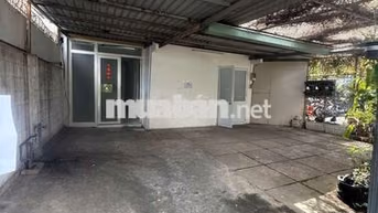 NHÀ LÀM VP, KHO NGAY GIGAMALL PVĐ. DT 200M2 NGANG 8M SÂN ĐẬU 2 OTO