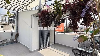 cho thuê nhà nguyên căn full nội thất, trệt 2 lầu , 2pn + 3wc, 13tr/th