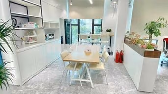Cho thuê văn phòng tại Hoàng Cầu 160m2 giá chỉ 30t view full kính