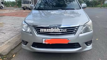 Toyota Innova 2013 Số tự động Bạc