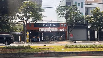 MẶT TIỀN KINH DOANH ĐƯỜNG 20M - NGANG 12M