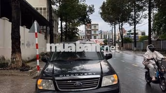 Ford Escape 2005 Xăng Đen 5 chỗ