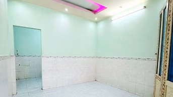 Nhà kiên cố 2 lầu 4 phòng ngủ hẻm Dương Bá Trạc, Phường Chánh Hưng