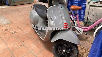 Piaggio Vespa GTS 2022 Xám