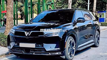 VinFast VF9 Plus 2024 Đen 6 chỗ 30000 km