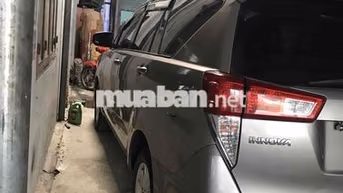 Toyota Innova 2.0E 2017 Bạc 8 chỗ