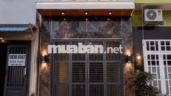 Nhà mới xây khu tên lửa 4x20m 2 lầu gần siêu thị nhật aeon mall 15 tr