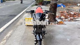 Suzuki Satria F150 219cc Đen, vàng