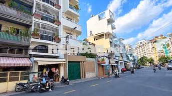 MẶT TIỀN KINH DOANH - 5 TẦNG - ĐƯỜNG RỘNG RÃI TRUNG TÂM 