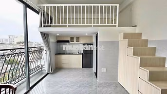 PASS PHÒNG DUPEX BAN CÔNG RỘNG NGAY NGÃ TƯ BÀ ĐIỂM PHAN VĂN HỚN