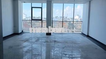 CHO THUÊ TOÀ NHÀ MẶT TIỀN ĐƯỜNG NGUYỄN VĂN KHỐI 7X30M 5L CÓ THANG MÁY