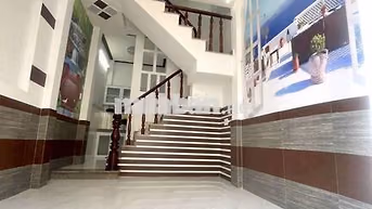 CHO THUÊ NHÀ MẶT TIỀN 2PN 2WC 5TRIEU 