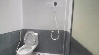 Nhà ngay chợ Việt Kiều, Liêu Bình Hương 149m2, 1,15 tỷ, Sổ hồng riêng