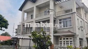 BIỆT THỰ HOÀNG ANH – SỐNG GIỮA TRUNG TÂM DĨ AN