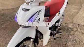Honda Future Neo FI Trắng đỏ Thể thao
