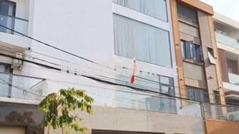 TÒA NHÀ VĂN PHÒNG - CÓ SẴN BÀN GHẾ , MÁY LẠNH -THANG MÁY - BÃI XE