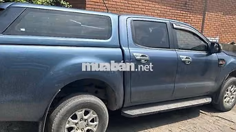 Ford Ranger màu xanh, sản xuất năm 2017