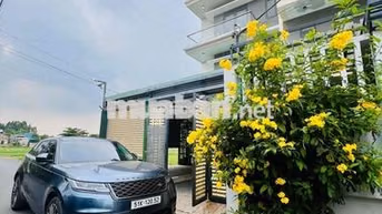 Cho Thuê Nhà DT 6x20m 1Trệt 2Lầu 6Pn 7Wc Sân Rộng Ôtô Nhà Căn Góc