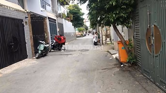 Nhà 793 Trần Xuân Soạn hẻm 8 mét 2 xe hơi di chuyển-4x17-thuê:15 tr