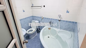 Dư ở cho 2 nữ thuê phòng lối đi chung 