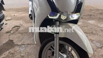 Honda SH 125i 2025 Trắng 4096 km