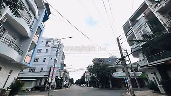 -Nhà mặt tiền kinh doanh đường N4 gần song ngữ lạc hồng, chợ Bửu Long