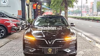 VinFast Lux A 2.0 Premium 2021 Nâu 40000 km