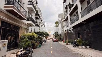 Cho Thuê Nhà DT 220m2 1Trệt 3Lầu 5Pn 5Wc Hẻm Nhựa Xe Tải Ôtô Đậu Đổ