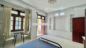 Cho thuê nguyên tầng 2 pn full nội thất, gần UEH cs N, Văn Hiến…