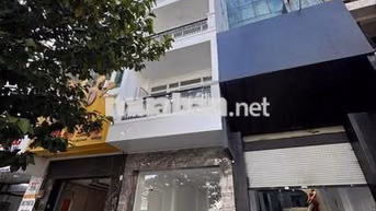 🏢 CHO THUÊ TÒA NHÀ TRẦN PHÚ – QUẬN 5 | DT 5X30M – 80TR/THÁNG