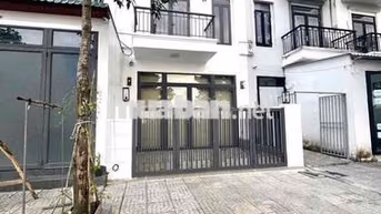 Nhà mới 99% trệt 3 lầu sân thượng KDC Hồng Loan