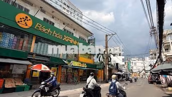 Nhà 3 tầng ,gần mặt tiền , ô tô đỗ cổng,chủ cần bán nhanh