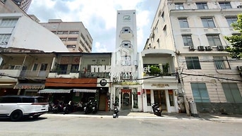 🔥 NGUYỄN CÔNG TRỨ, QUẬN 1 – NHÀ 5 TẦNG, CÓ HỒ BƠI RIÊNG! 🏊‍♂️✨