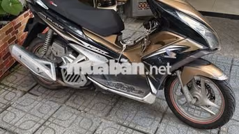 Nhà đi Honda Air Blade 2014 125cc Vàng BSTP