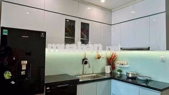 Cần bán  2 ngủ 55m Tầng Trung giá 3.5 TỶ   Vinhomes Smairt city