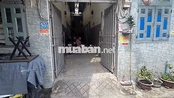 Cho thuê nhà trọ diện tích ngang 4m dài 4m5 có gác đổ bê tông.