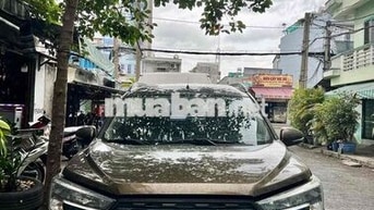 Suzuki XL7 7 chỗ màu Nâu