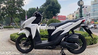 Honda Vario 150i đời 2019 Trắng ngay chủ