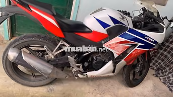 Honda CBR màu Trắng, Đỏ, Xanh