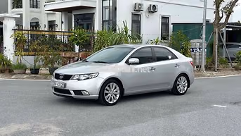 Kia Cerato số tự động nhập khẩu bản Full zin 100%